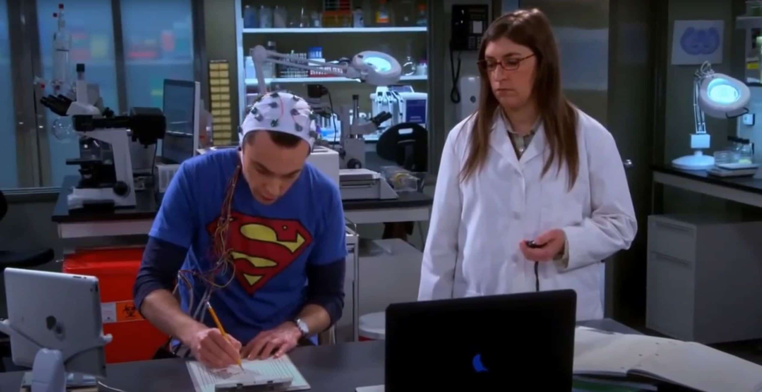 Big Bang Theory Sheldon and Amy during an EEG